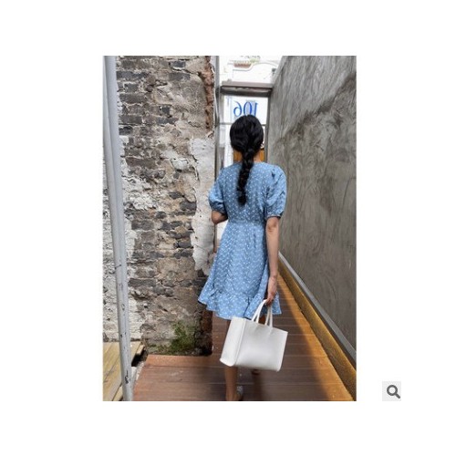 SZESTU十三行连衣裙女装夏季收腰显瘦法式复古泡泡袖娃娃领碎花裙图3