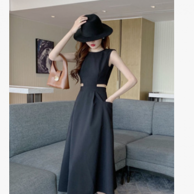 纯色连衣裙2021年新款韩版女装法式复古开无袖两侧露腰打底中长款