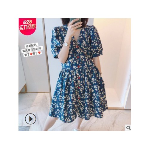 法式碎花连衣裙夏季2021新款洋气显瘦甜美气质V领小清新减龄裙子图3