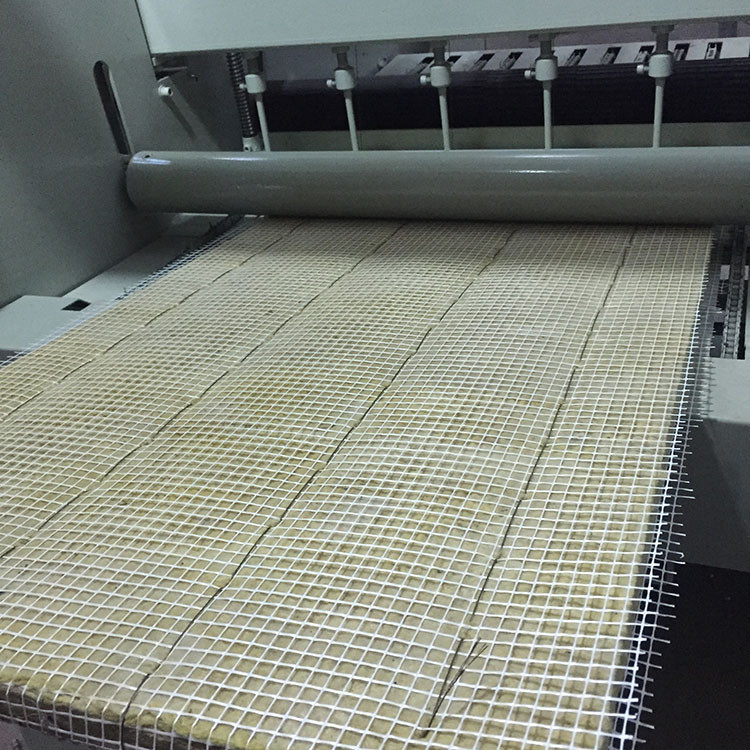 专业生产保温材料缝纫设备 飞虹 墙体保温缝纫机 针距可调