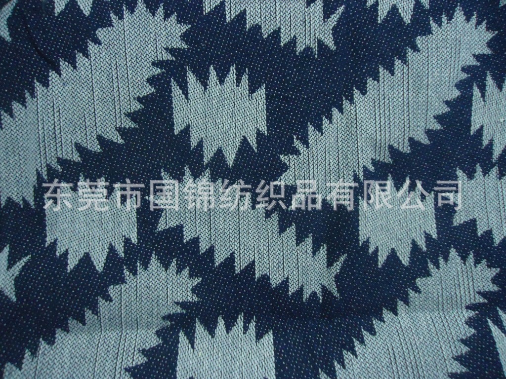 F737