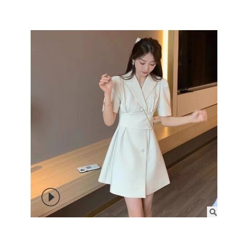 洋气减龄高阶西装裙女夏季新款设计感收腰气质法式短袖连衣裙图3