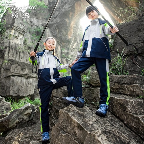 秋冬季中小学生儿童三合一可拆卸冲锋衣班服校服套装特价款图3