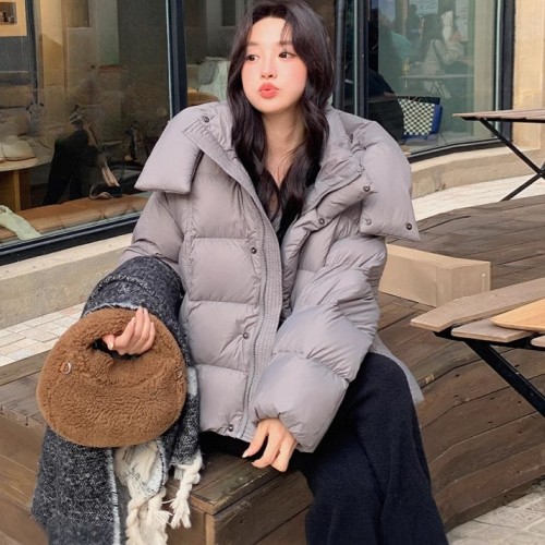 2024新款90白鸭绒羽绒服女短款宽松加厚设计感超好看泡芙冬季外套