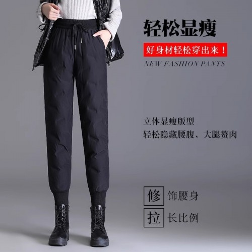 防水羽绒裤女外穿冬季白鸭绒高腰加厚妈妈洋气保暖防风女士棉裤图3
